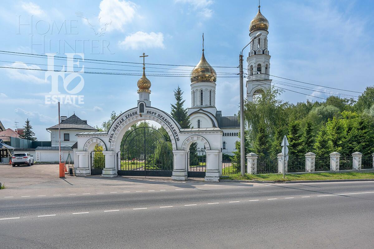 4-этажный таунхаус 220 м² с отделкой