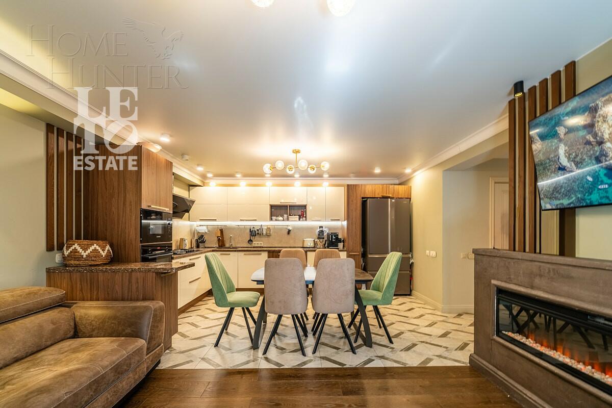 4-этажный таунхаус 220 м² с отделкой