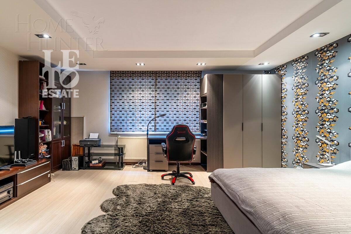 4-этажный таунхаус 220 м² с отделкой