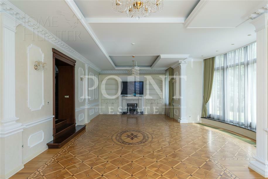 3-этажный коттедж 860 м² с отделкой