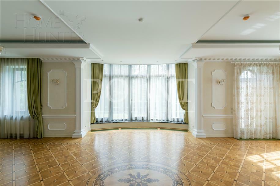 3-этажный коттедж 860 м² с отделкой