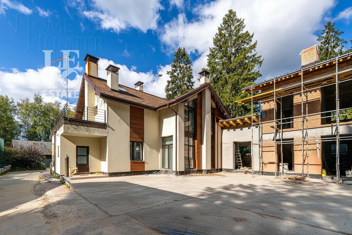 2-этажный коттедж 313 м² с отделкой