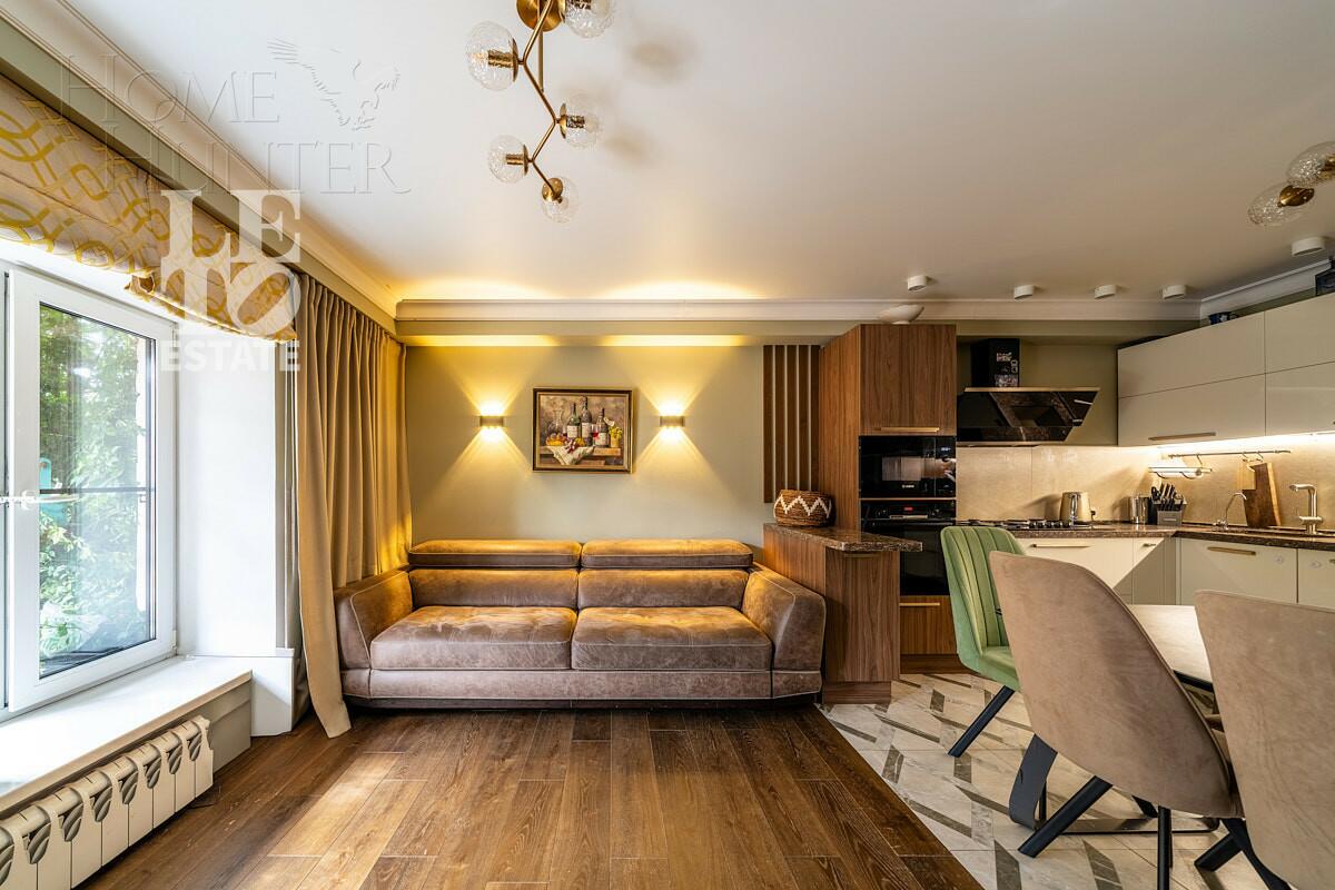 4-этажный таунхаус 220 м² с отделкой