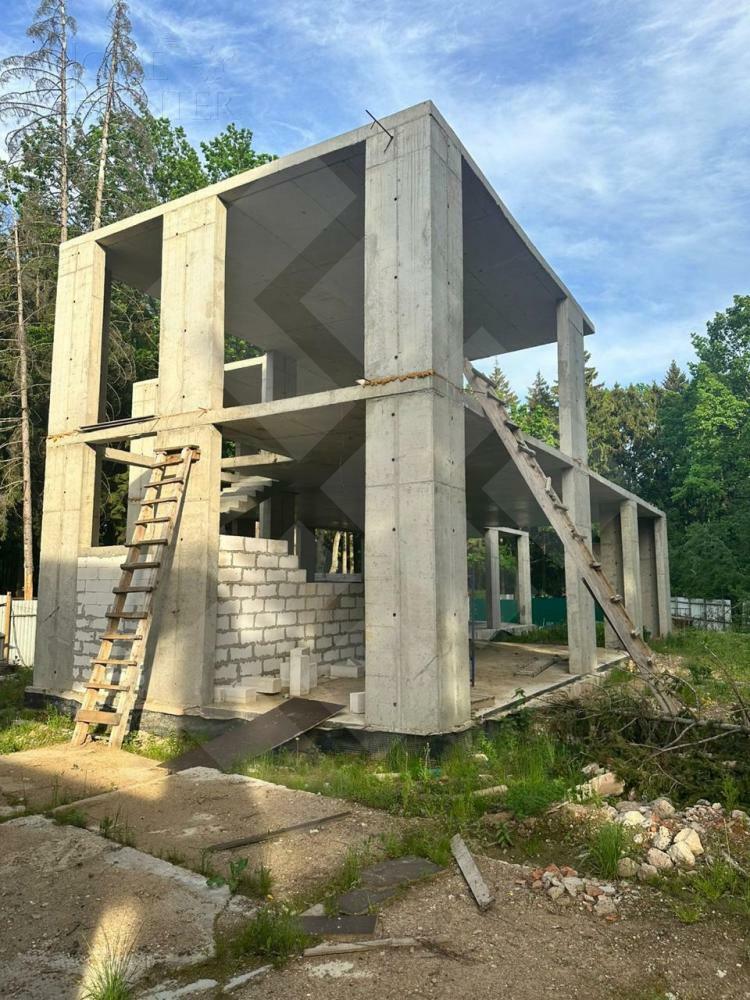 2-этажный коттедж 500 м² без отделки