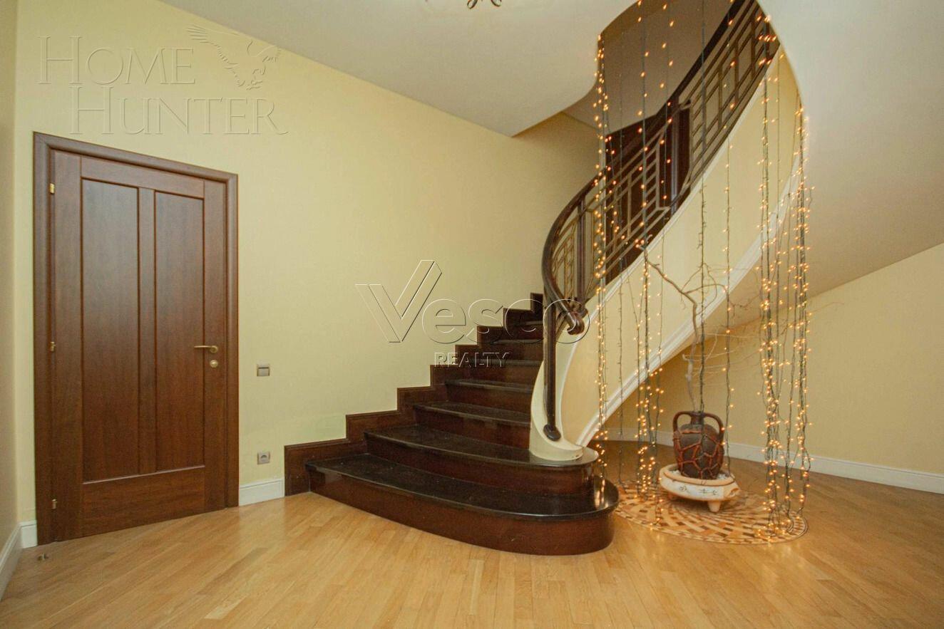 2-этажный коттедж 462 м² с отделкой