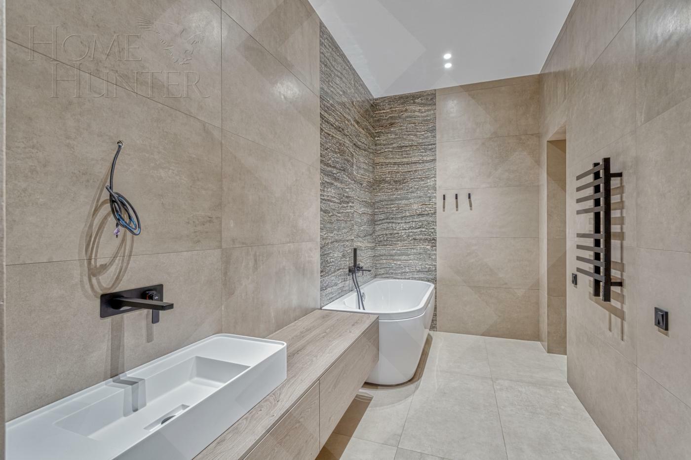 4-КОМН. КВАРТИРА С ОТДЕЛКОЙ 250.25 М² НА 4 ЭТАЖЕ