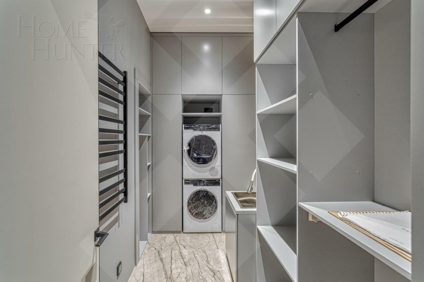 4-КОМН. КВАРТИРА С ОТДЕЛКОЙ 250.25 М² НА 4 ЭТАЖЕ