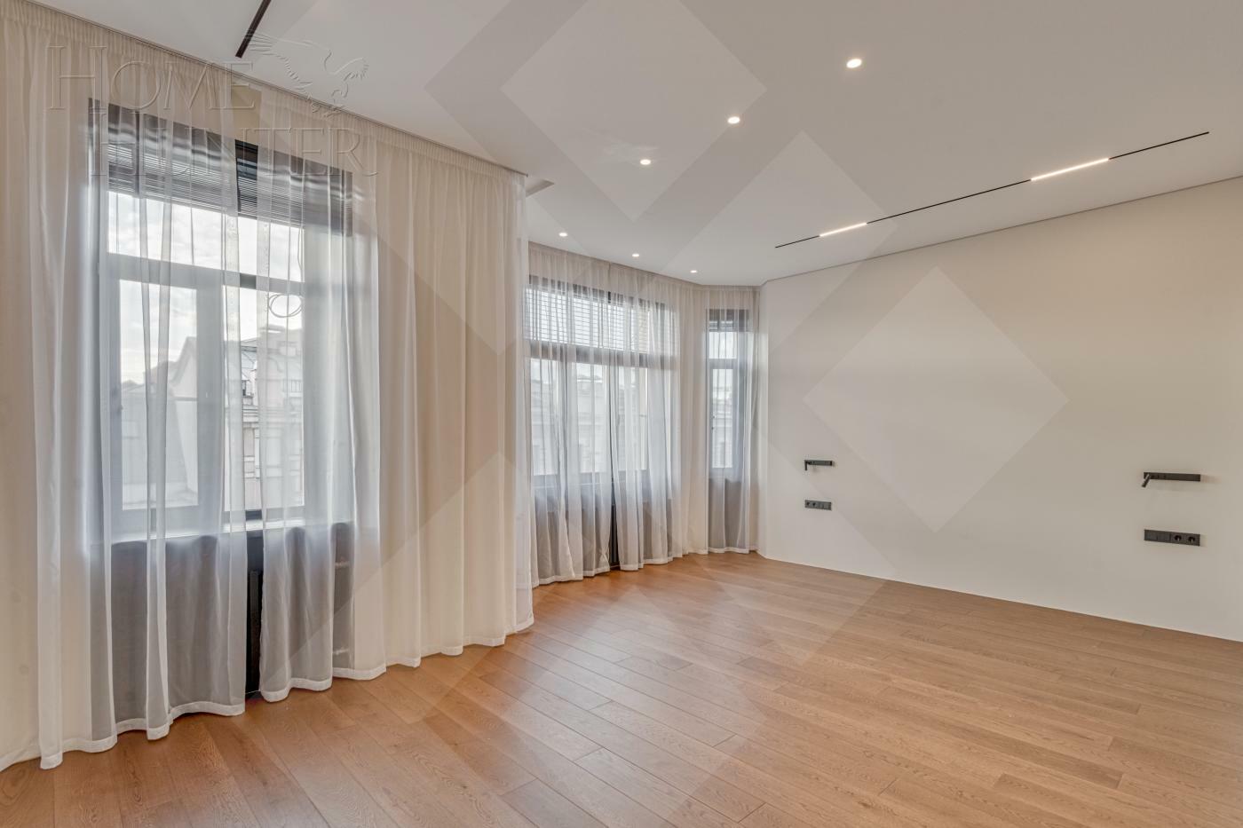 4-КОМН. КВАРТИРА С ОТДЕЛКОЙ 250.25 М² НА 4 ЭТАЖЕ