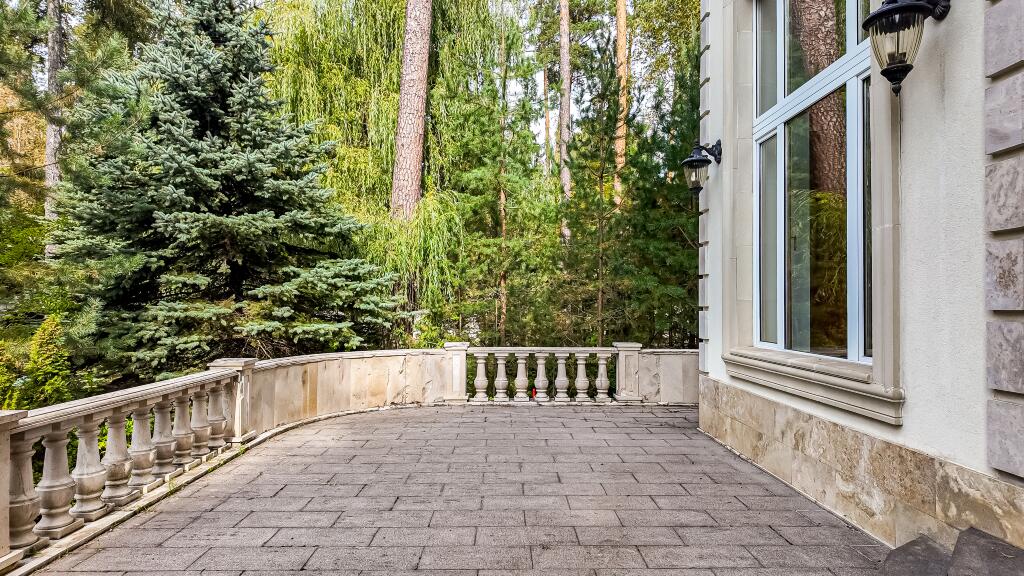 2-этажный коттедж 696 м² с отделкой