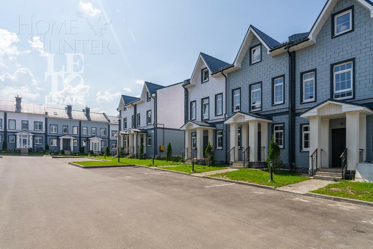 2-этажный таунхаус 286.7 м² с отделкой