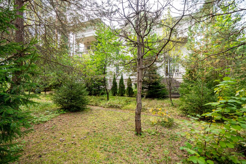 2-этажный коттедж 696 м² с отделкой