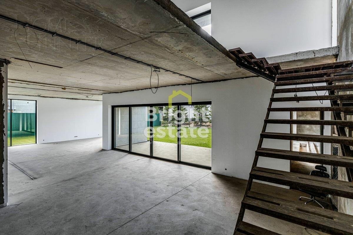 2-этажный коттедж 891 м² без отделки