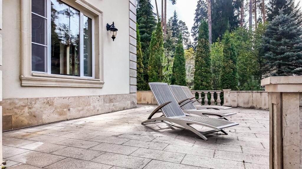 2-этажный коттедж 696 м² с отделкой