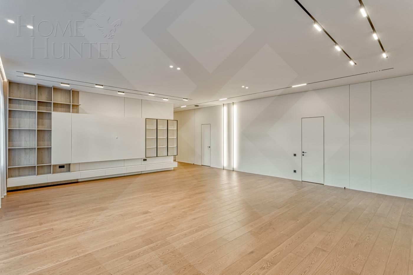 4-КОМН. КВАРТИРА С ОТДЕЛКОЙ 250.25 М² НА 4 ЭТАЖЕ