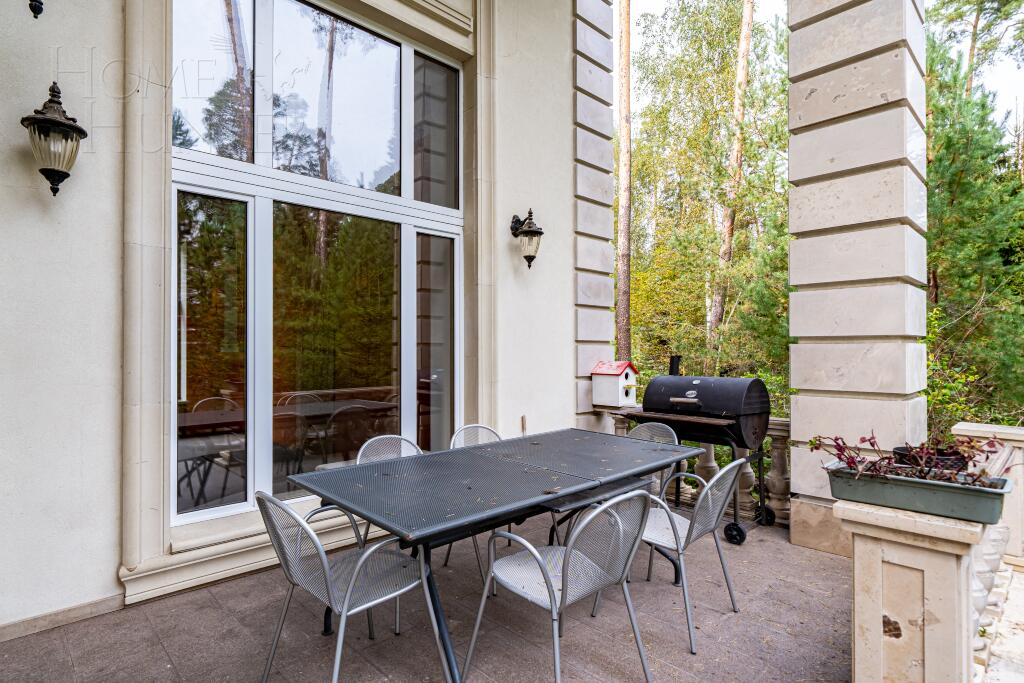 2-этажный коттедж 696 м² с отделкой