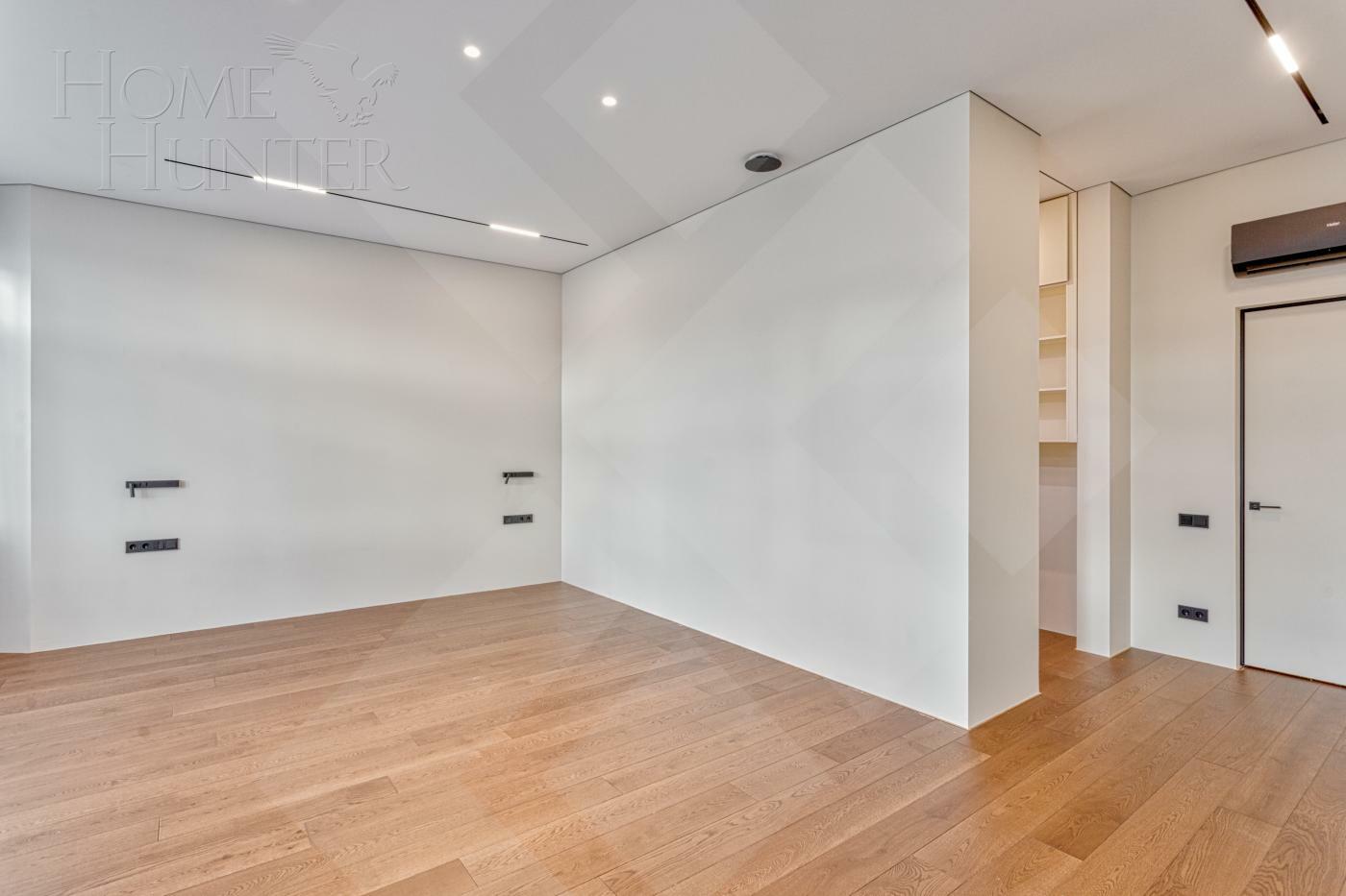 4-КОМН. КВАРТИРА С ОТДЕЛКОЙ 250.25 М² НА 4 ЭТАЖЕ