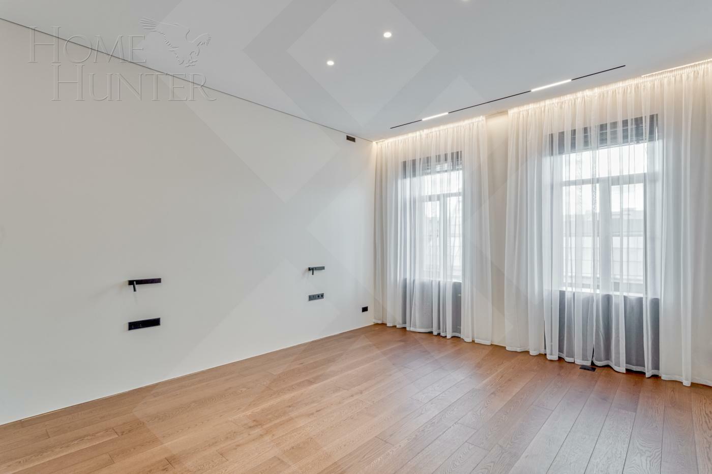 4-КОМН. КВАРТИРА С ОТДЕЛКОЙ 250.25 М² НА 4 ЭТАЖЕ