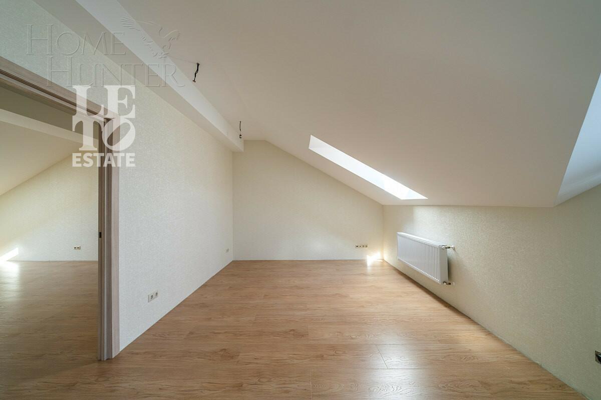 2-этажный таунхаус 286.7 м² с отделкой