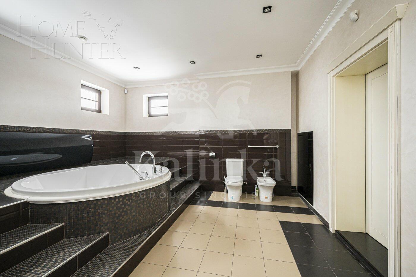 2-этажный коттедж 528 м² с отделкой