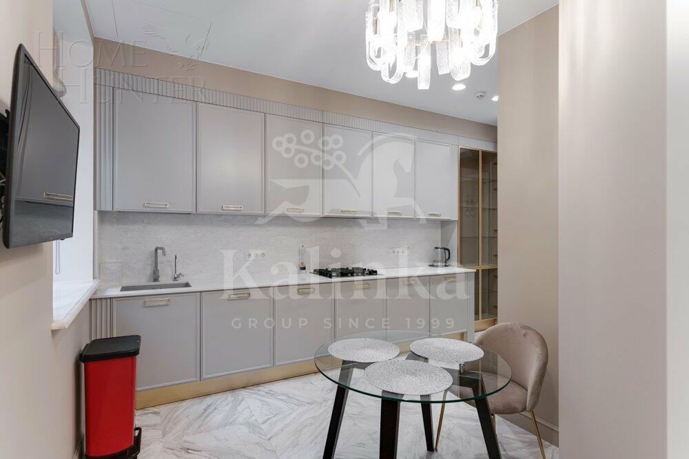 2-этажный коттедж 600 м² с отделкой