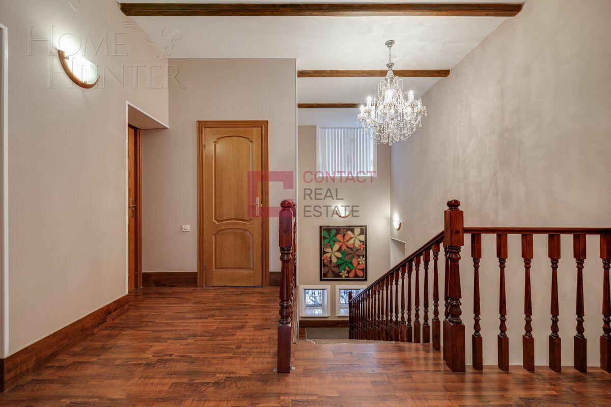 3-этажный коттедж 400 м² с отделкой