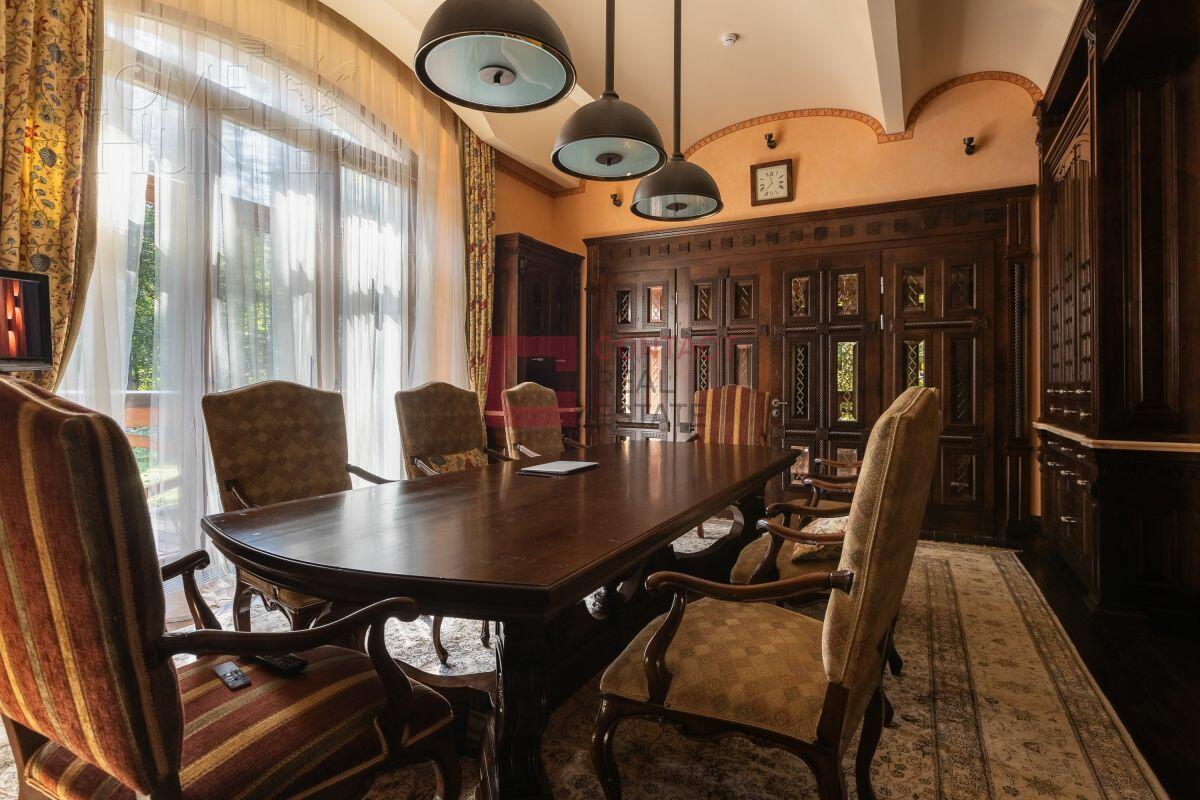 2-этажный коттедж 1 091 м² с отделкой