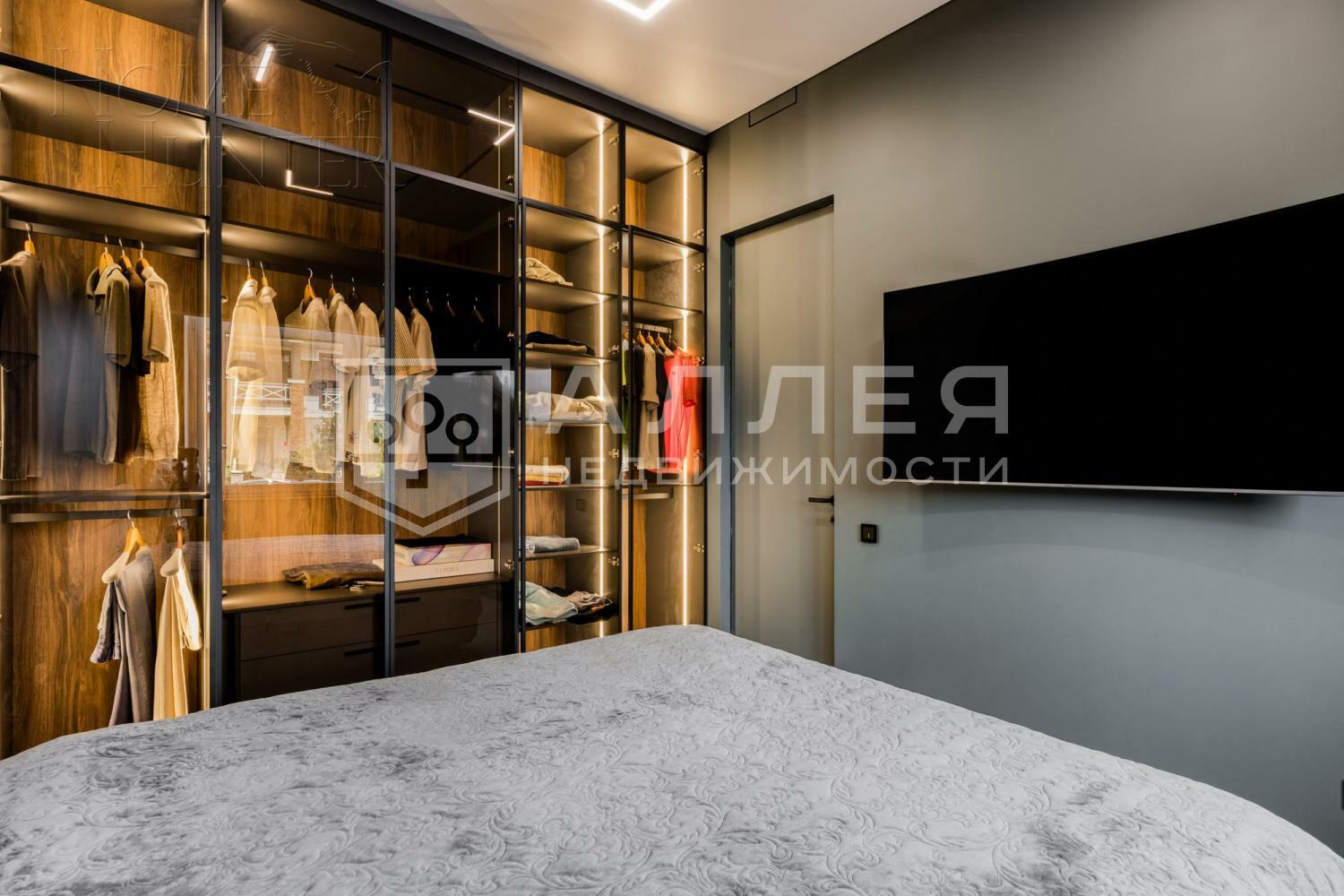 2-этажный таунхаус 289 м² с отделкой