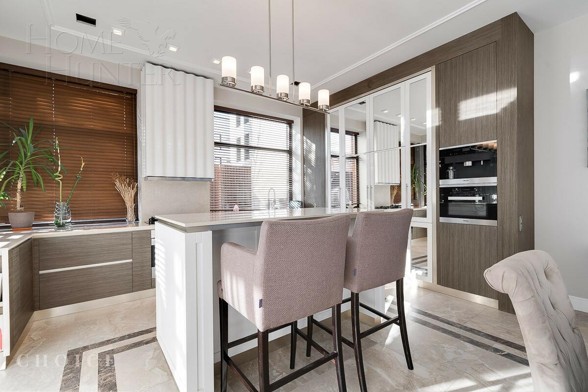 2-этажный коттедж 360 м² с отделкой