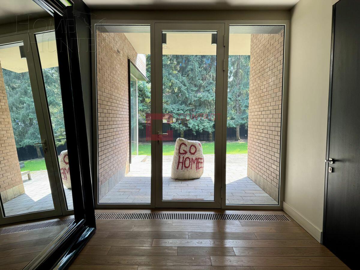 2-этажный коттедж 1 200 м² с отделкой