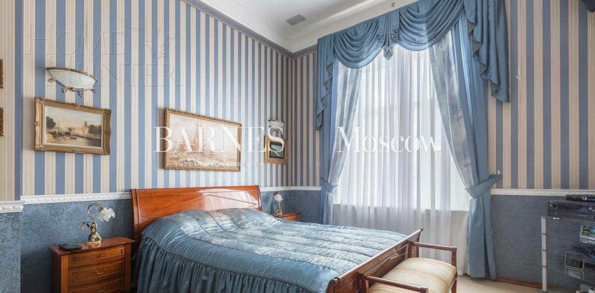 5-КОМН. КВАРТИРА С ОТДЕЛКОЙ 220 М² НА 4 ЭТАЖЕ