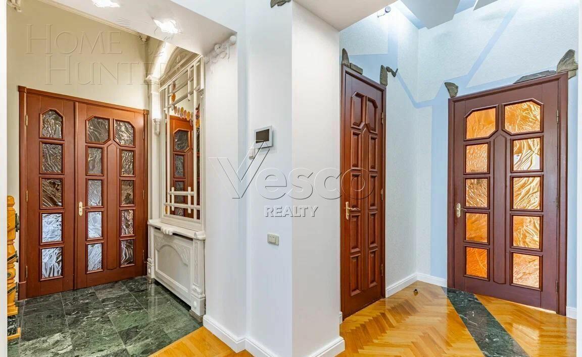 2-этажный коттедж 577 м² с отделкой