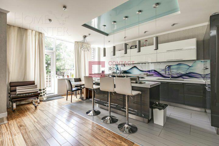 3-этажный таунхаус 350 м² с отделкой