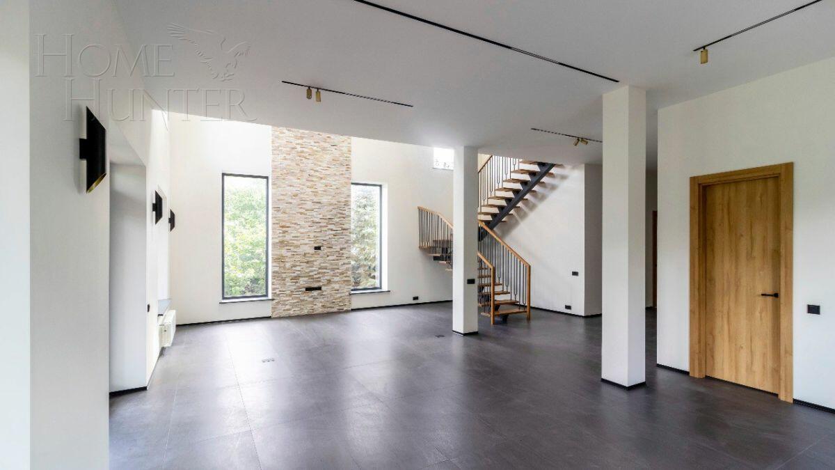 2-этажный коттедж 290 м² с отделкой