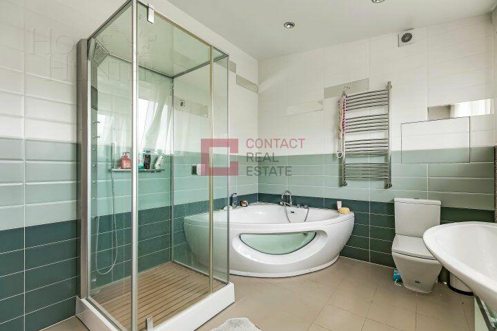 3-этажный таунхаус 350 м² с отделкой