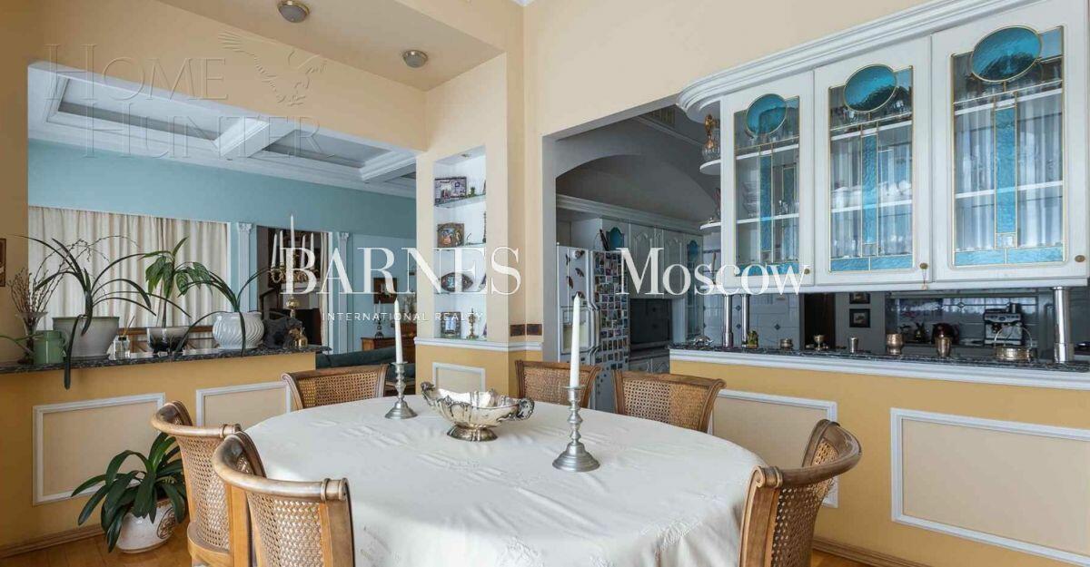 5-КОМН. КВАРТИРА С ОТДЕЛКОЙ 220 М² НА 4 ЭТАЖЕ