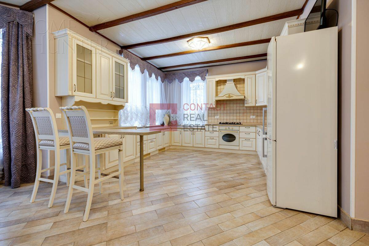 3-этажный коттедж 400 м² с отделкой