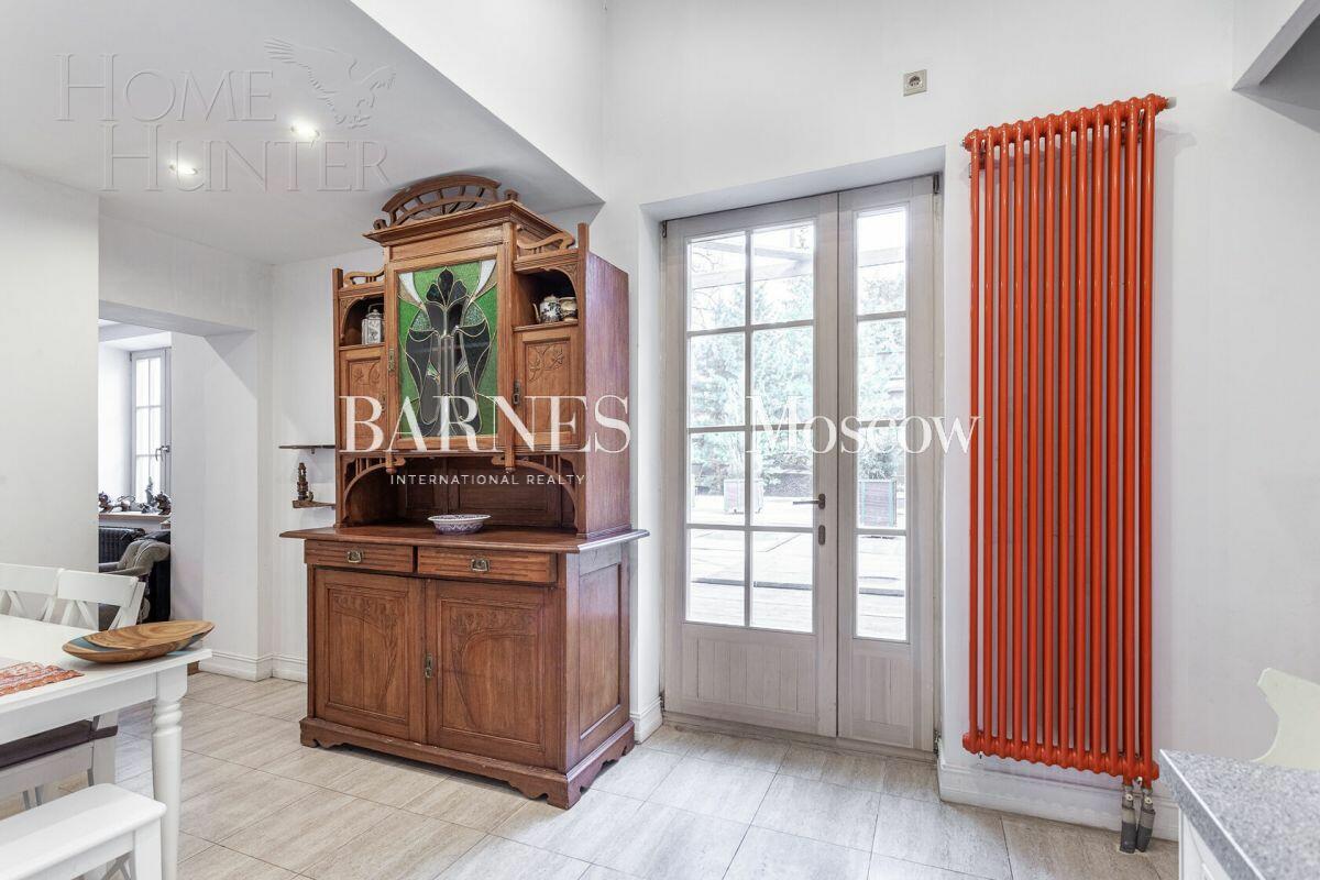 12-КОМН. ОСОБНЯК С ОТДЕЛКОЙ 1 200 М² НА 1 ЭТАЖЕ