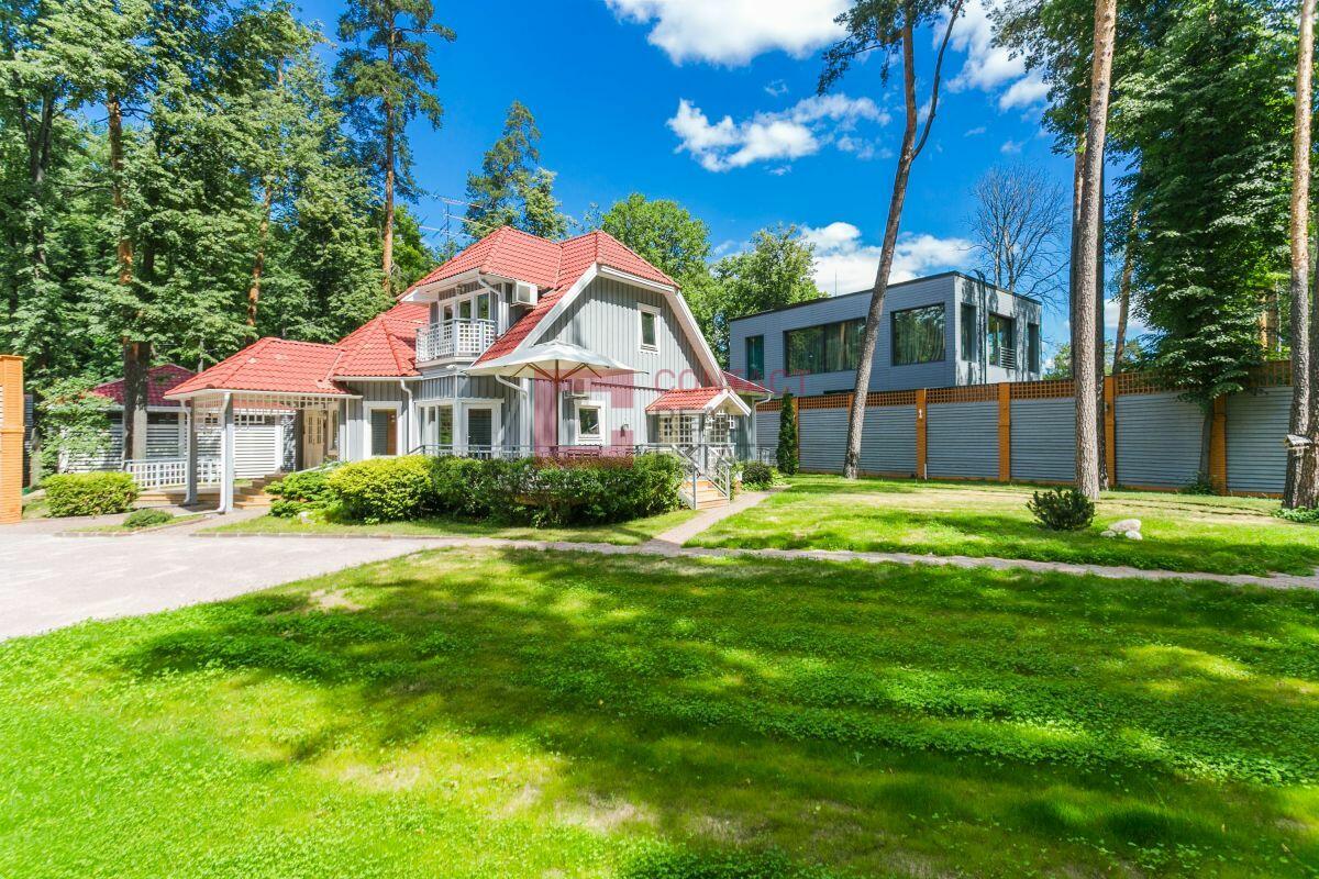 2-этажный коттедж 207.8 м² с отделкой