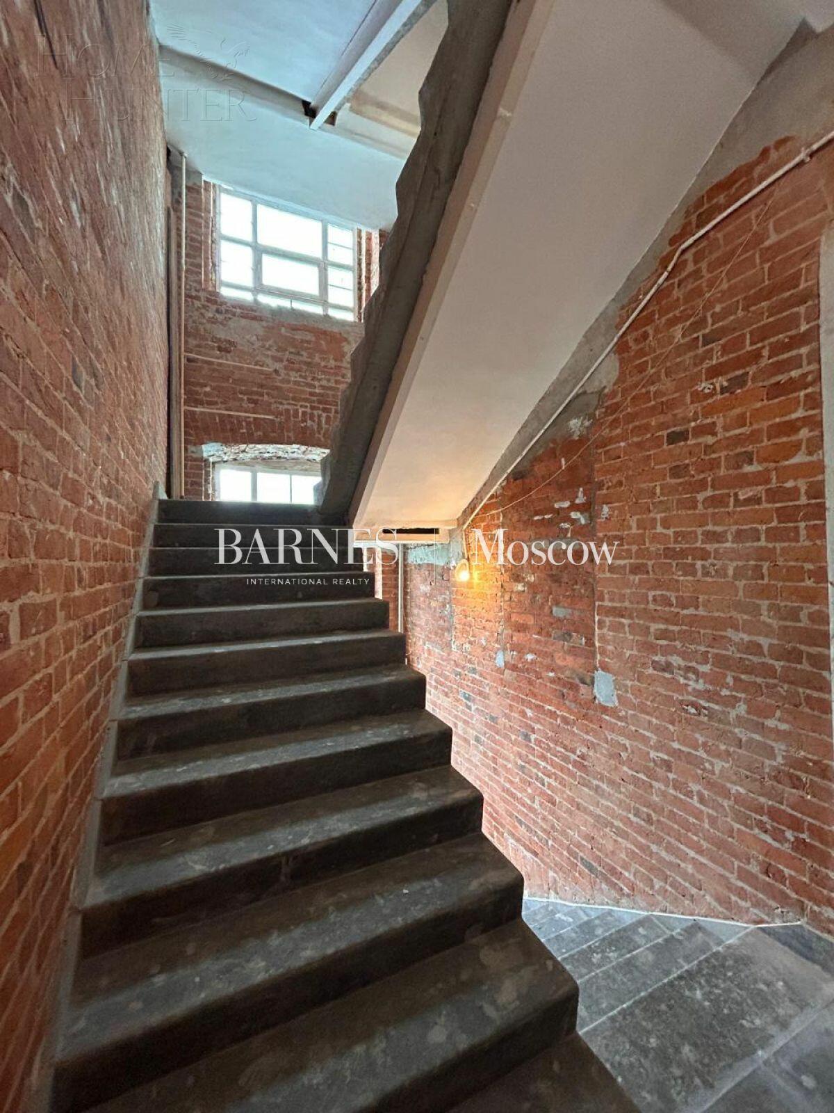 2-КОМН. КВАРТИРА С ОТДЕЛКОЙ 130 М² НА 3 ЭТАЖЕ