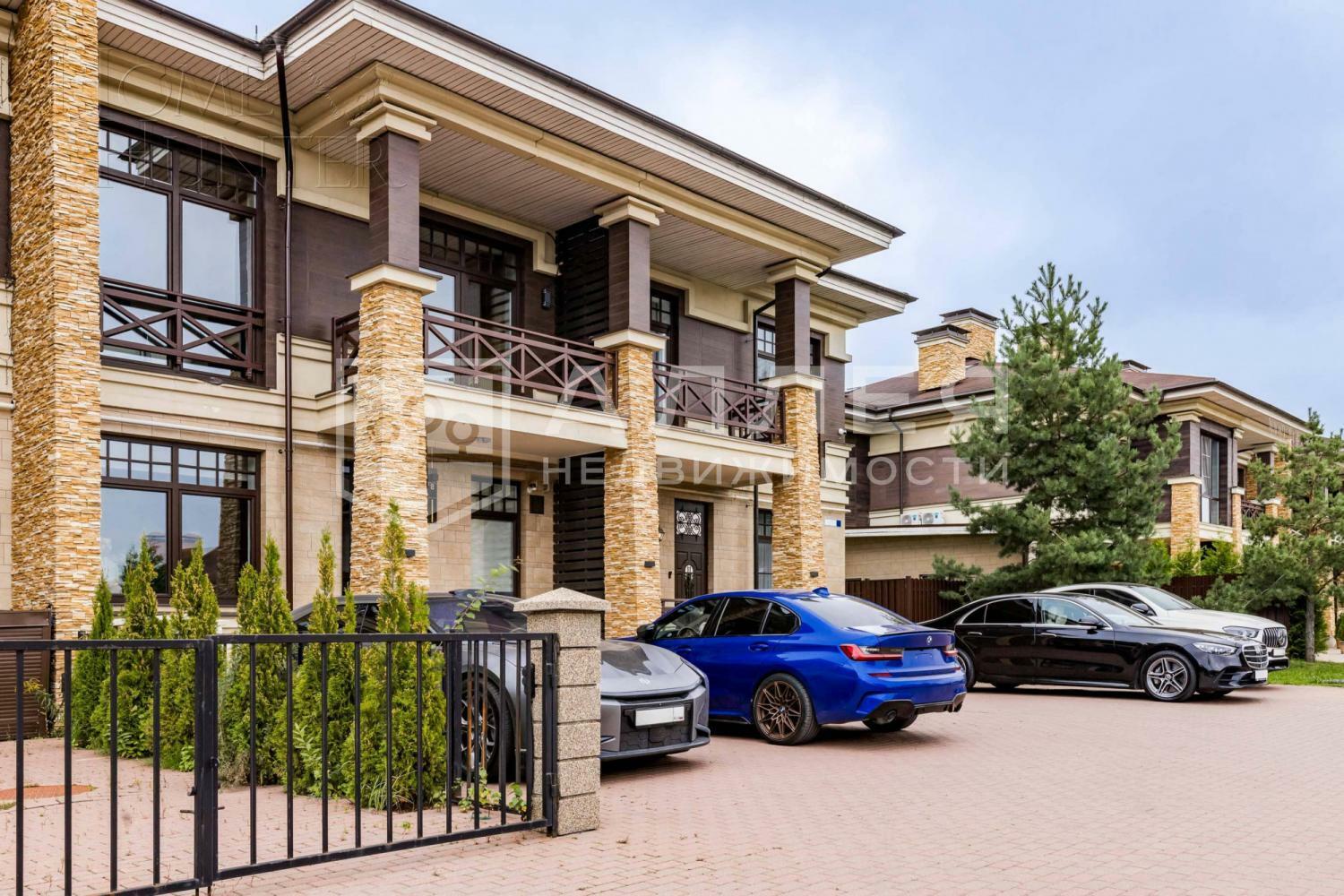 2-этажный таунхаус 289 м² с отделкой