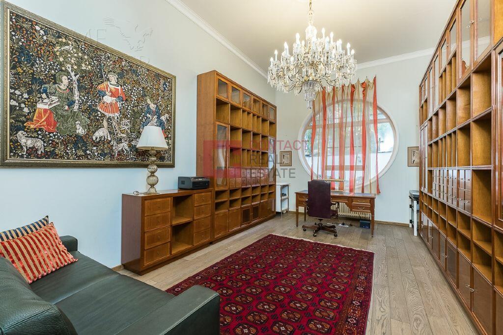 2-этажный коттедж 850 м² с отделкой