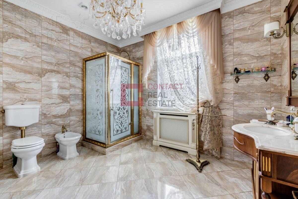 3-этажный коттедж 580 м² с отделкой