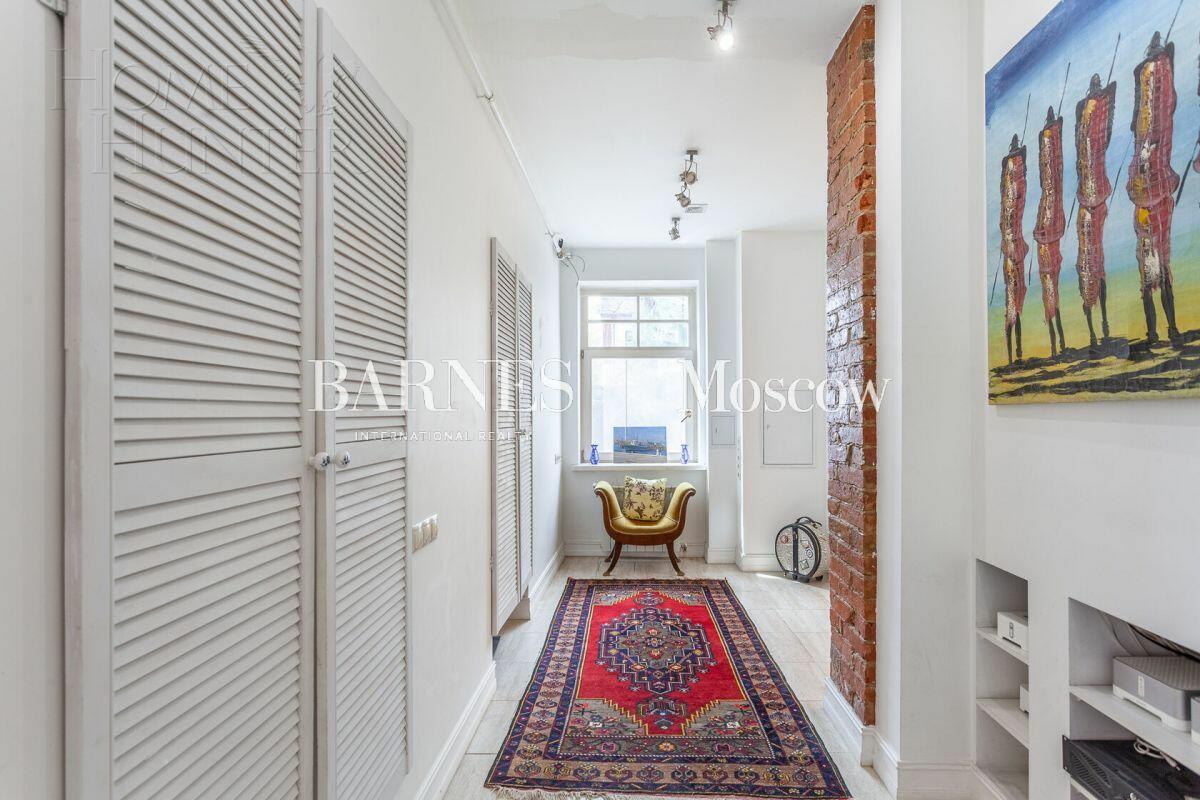 12-КОМН. ОСОБНЯК С ОТДЕЛКОЙ 1 200 М² НА 1 ЭТАЖЕ