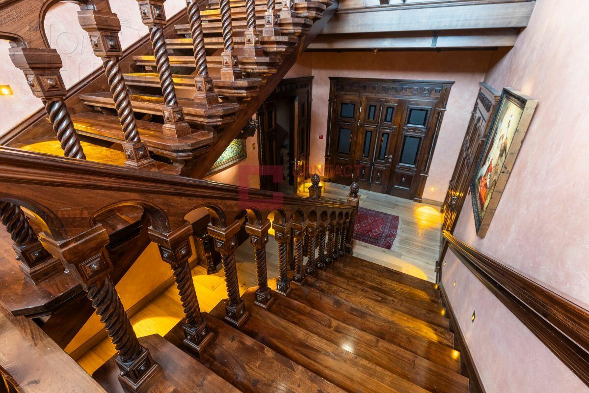 2-этажный коттедж 1 091 м² с отделкой