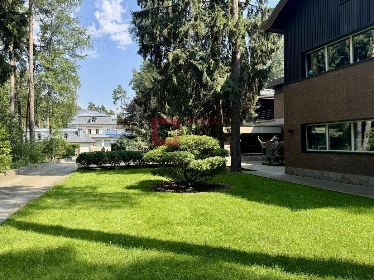 2-этажный коттедж 1 200 м² с отделкой