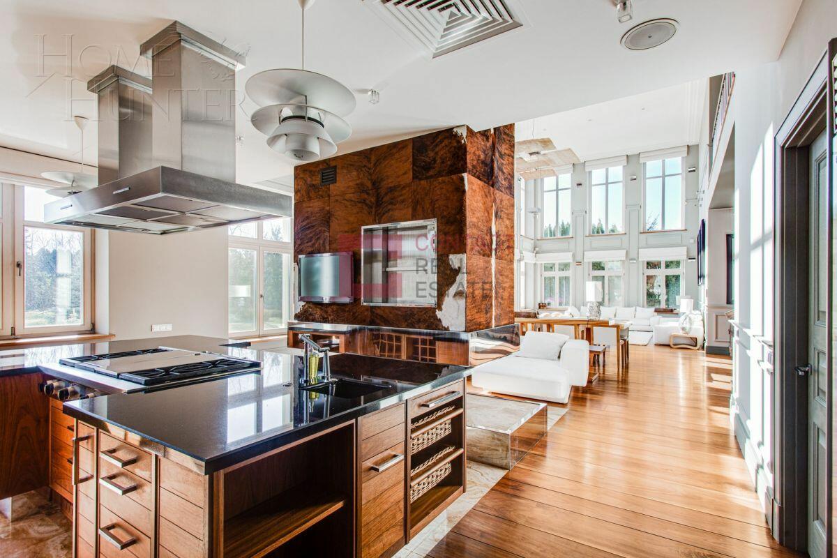 2-этажный коттедж 985 м² с отделкой