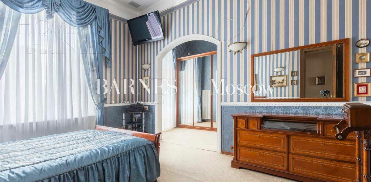 5-КОМН. КВАРТИРА С ОТДЕЛКОЙ 220 М² НА 4 ЭТАЖЕ