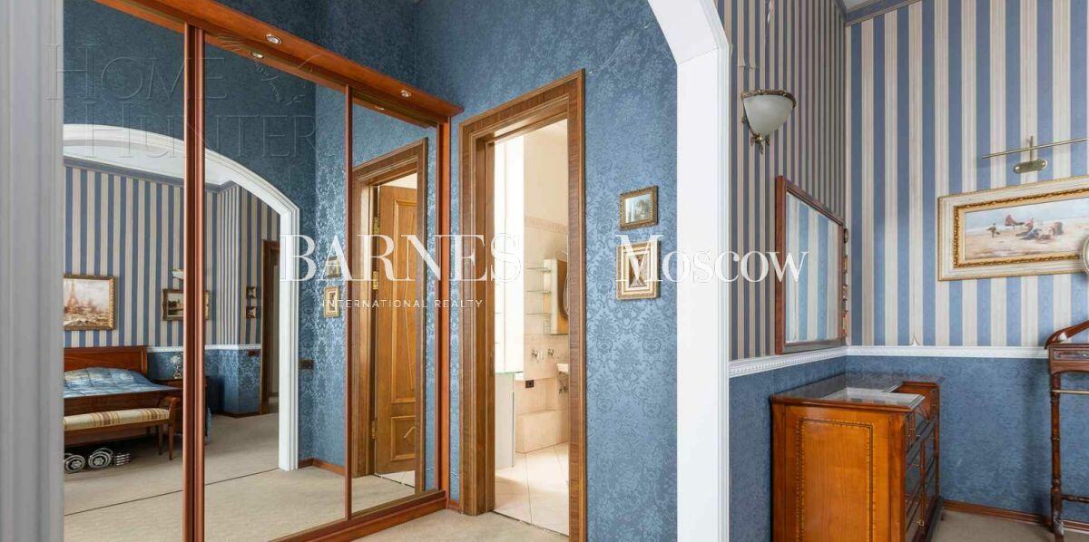 5-КОМН. КВАРТИРА С ОТДЕЛКОЙ 220 М² НА 4 ЭТАЖЕ