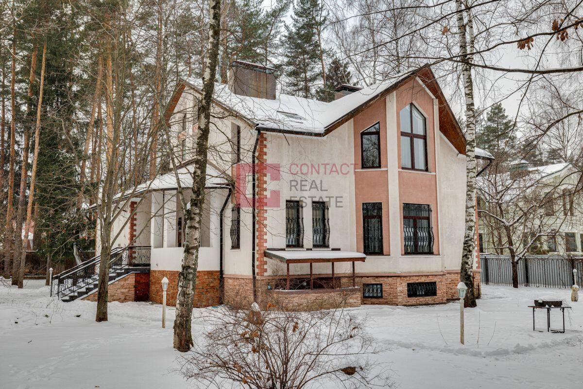 3-этажный коттедж 400 м² с отделкой