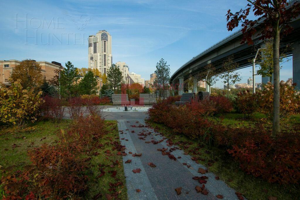 3-этажный таунхаус 412.3 м² без отделки